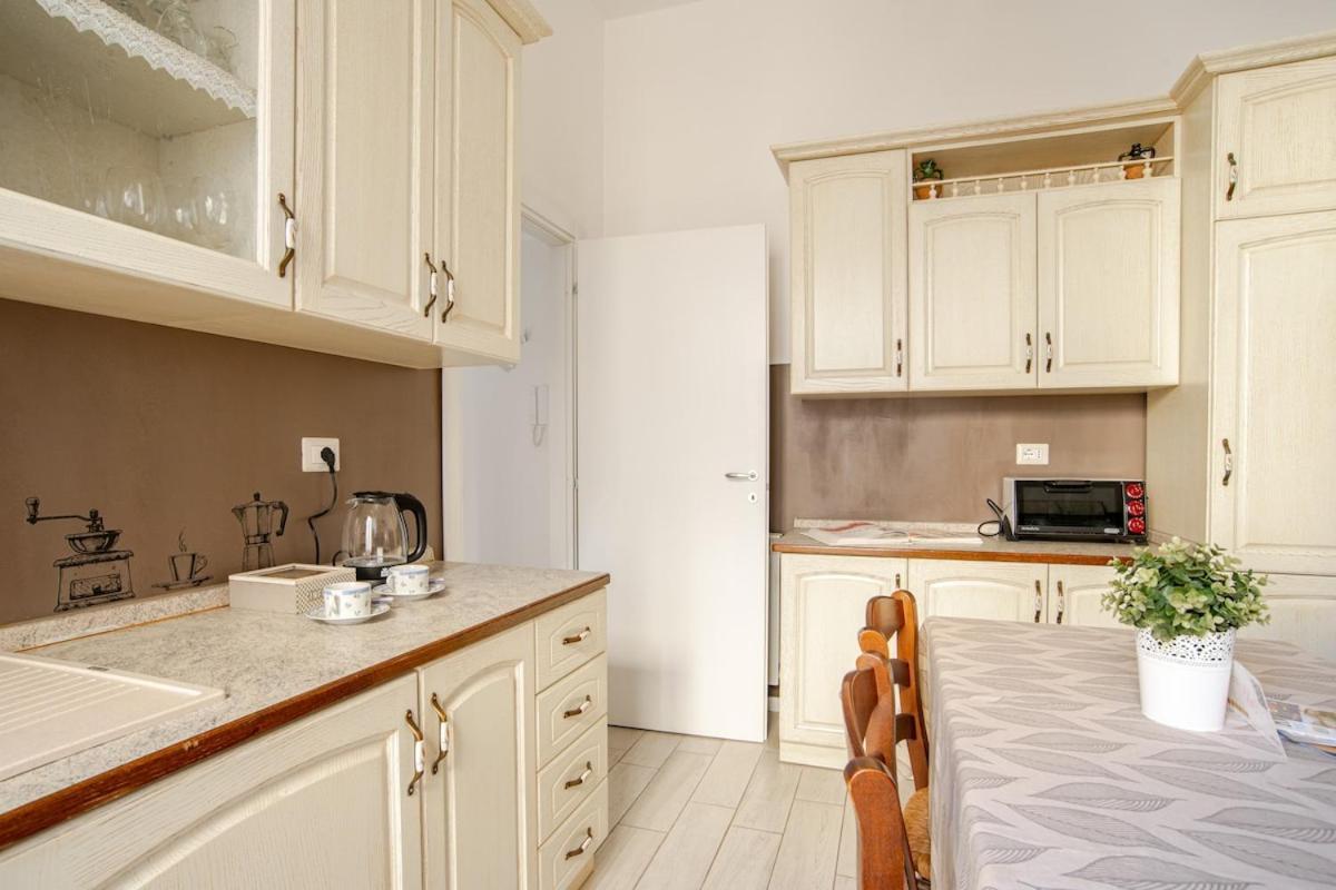 Tirelli Apartment *